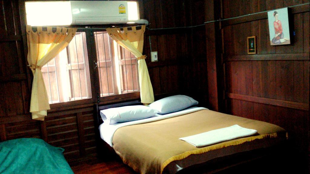 Baan Mai Guesthouse Mae Hong Son Bilik gambar