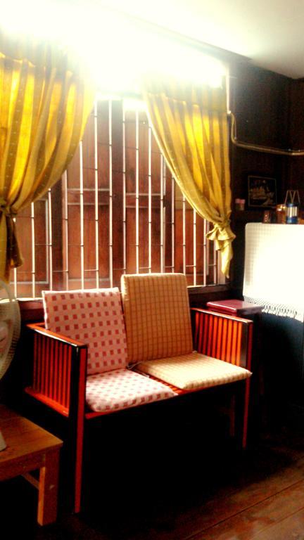 Baan Mai Guesthouse Mae Hong Son Luaran gambar