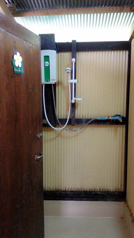 Baan Mai Guesthouse Mae Hong Son Bilik gambar