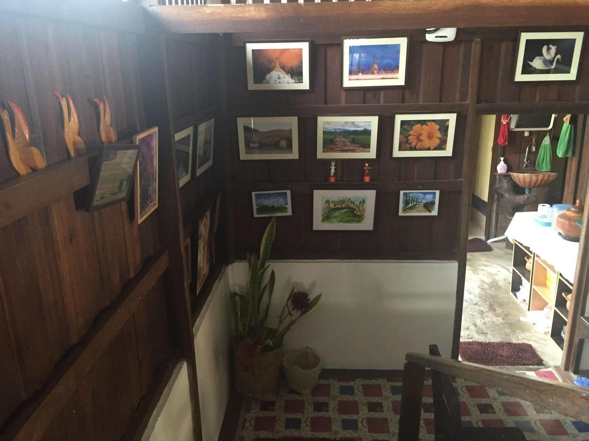 Baan Mai Guesthouse Mae Hong Son Luaran gambar